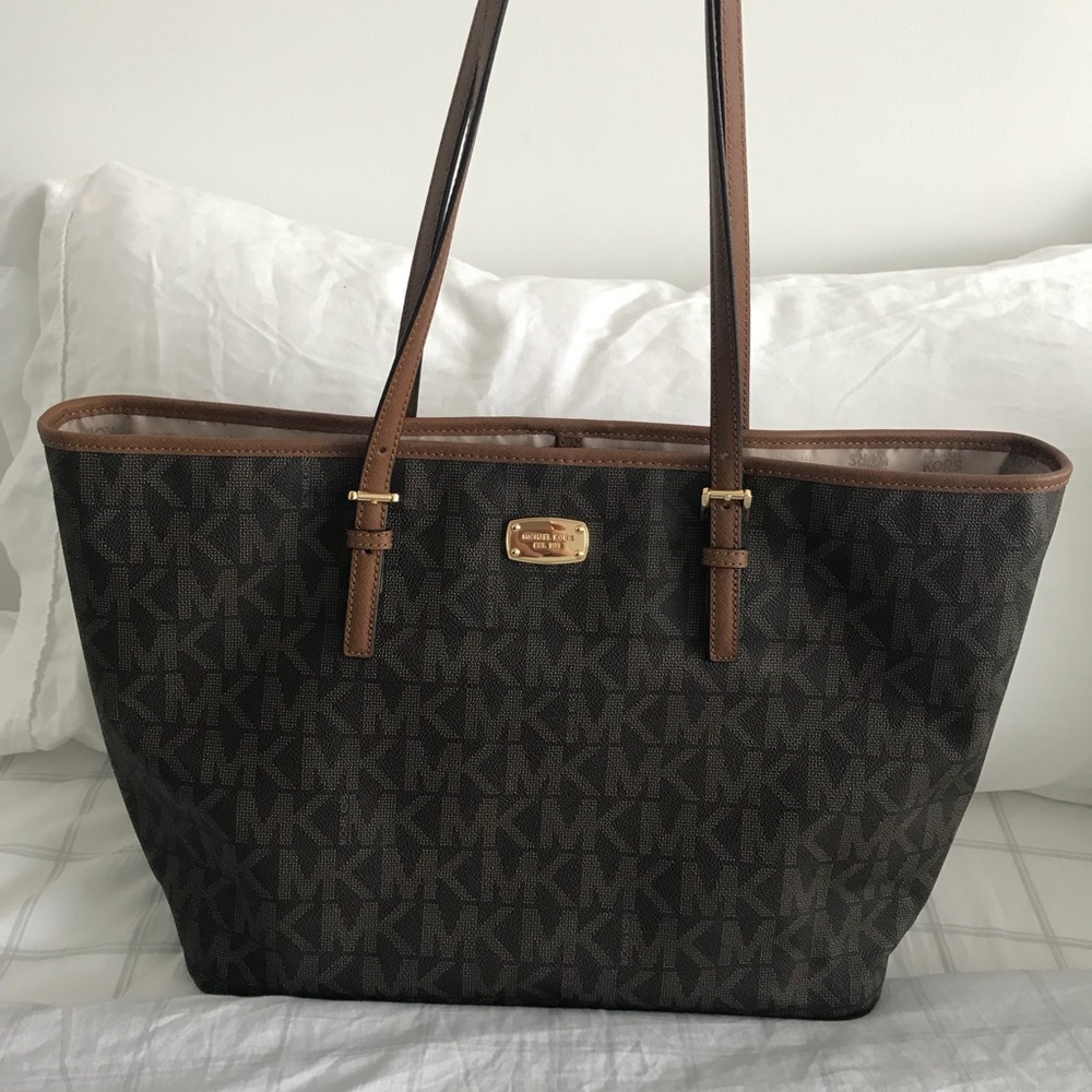 ✨Michael Kors Large Jet Set Travel Carryall Tote